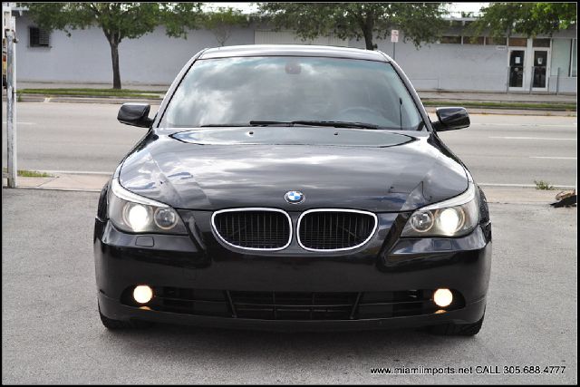 BMW 5 series 2005 photo 2