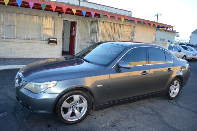 BMW 5 series 2005 photo 2