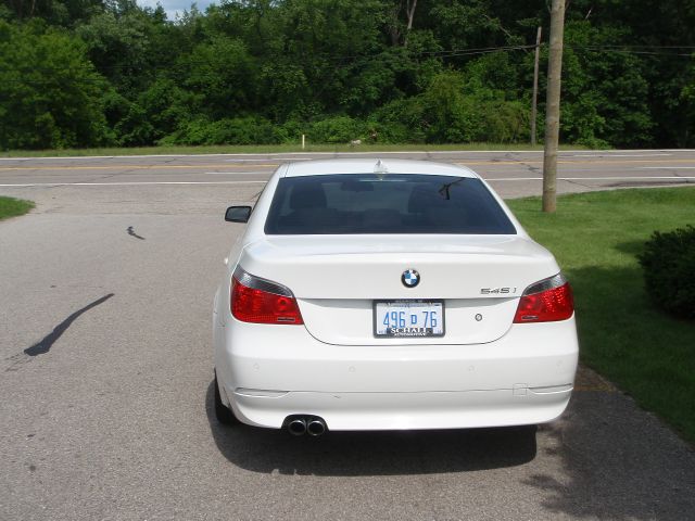 BMW 5 series 2005 photo 2