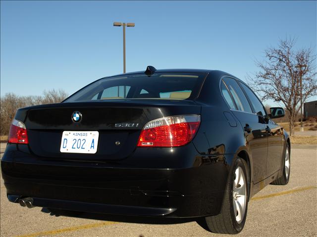 BMW 5 series 2005 photo 2