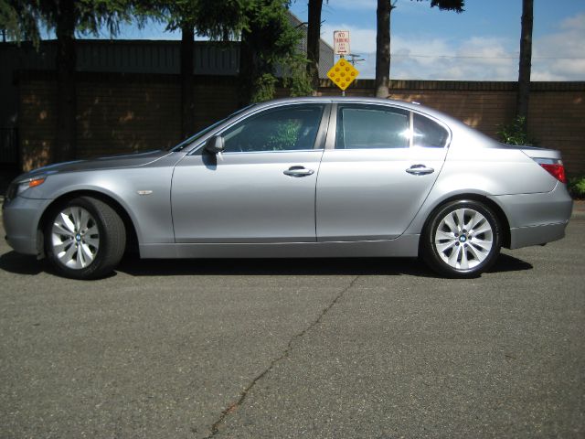 BMW 5 series 2005 photo 4