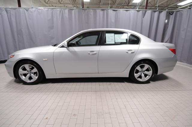 BMW 5 series 2005 photo 1