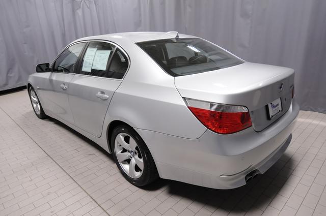 BMW 5 series 2005 photo 3