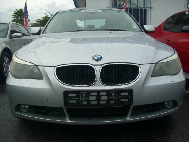 BMW 5 series Luxury Premier Sedan