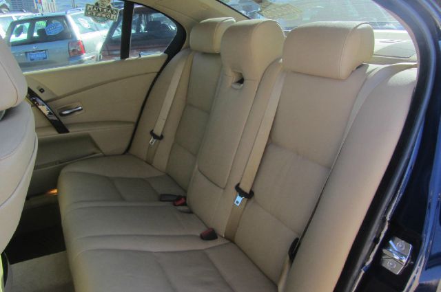 BMW 5 series 2005 photo 10