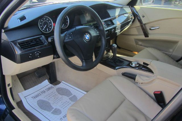 BMW 5 series 2005 photo 2