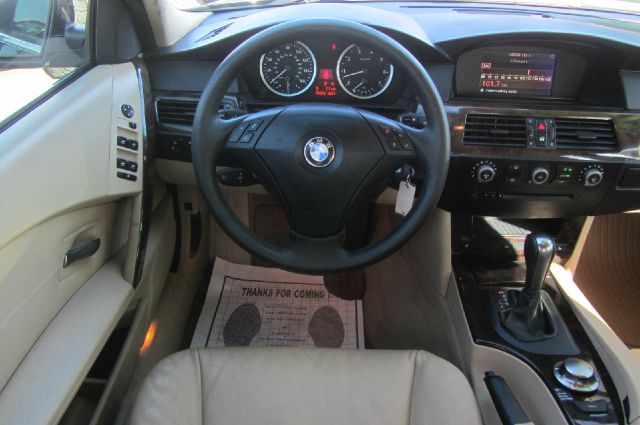 BMW 5 series 2005 photo 3