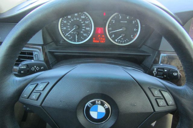 BMW 5 series 2005 photo 4