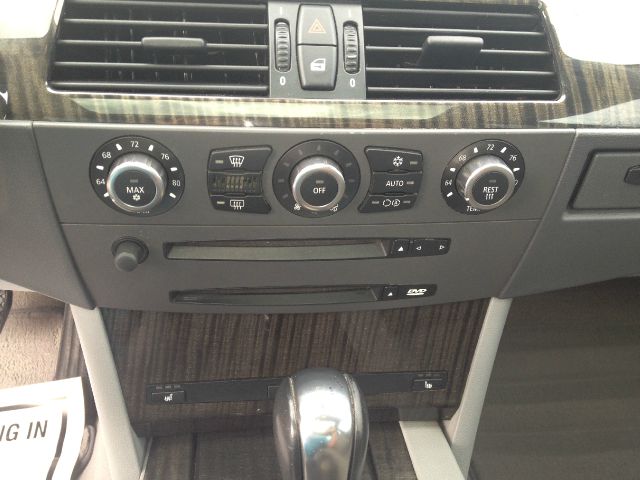 BMW 5 series 2005 photo 1