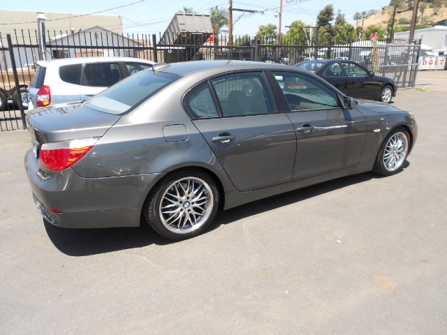 BMW 5 series 2005 photo 1