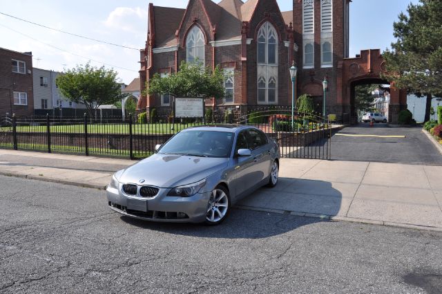 BMW 5 series 2005 photo 16