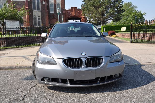 BMW 5 series 2005 photo 17