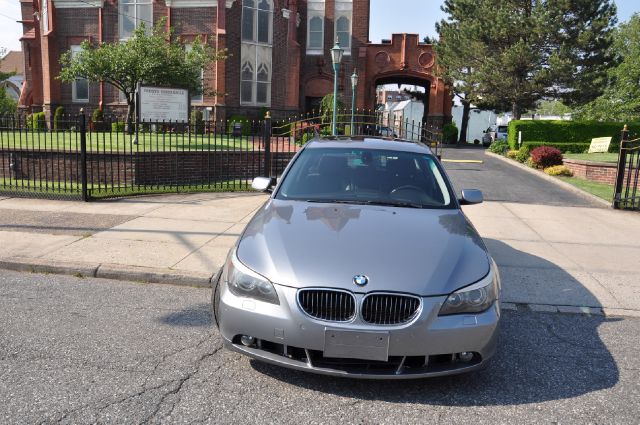 BMW 5 series 2005 photo 29