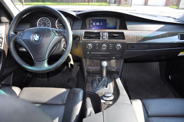 BMW 5 series 2005 photo 42