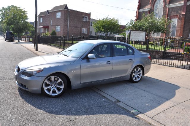 BMW 5 series 2005 photo 46