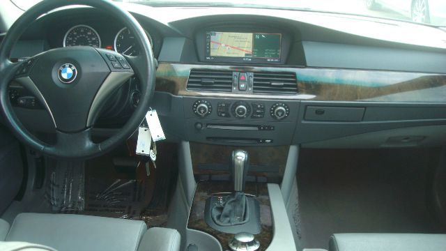 BMW 5 series 2005 photo 13