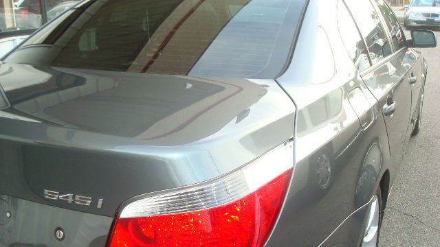 BMW 5 series 2005 photo 2