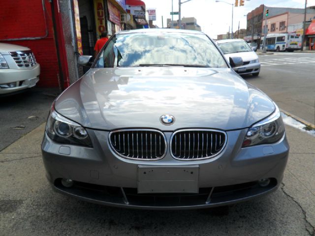 BMW 5 series 2005 photo 2