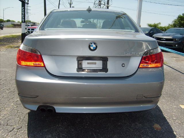 BMW 5 series 2006 photo 1