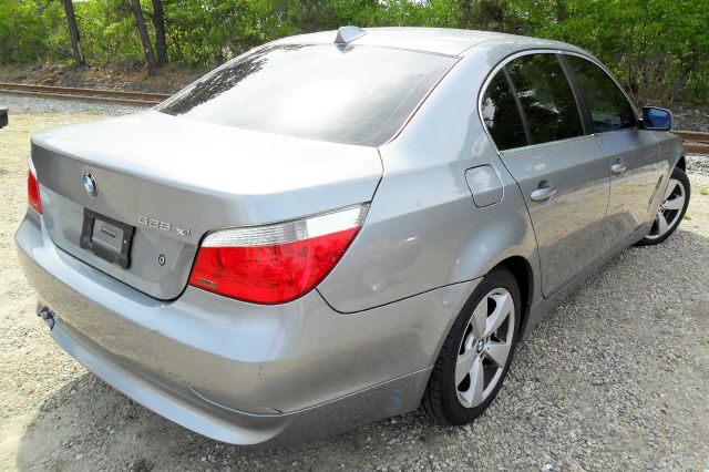 BMW 5 series 2006 photo 2