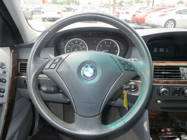 BMW 5 series 2006 photo 16