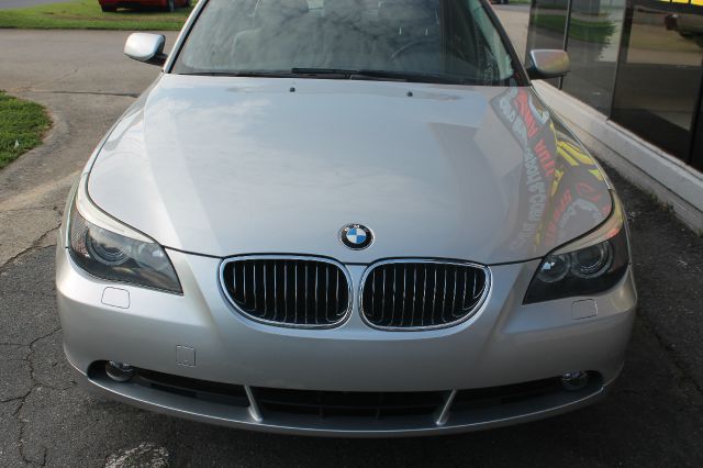 BMW 5 series 2006 photo 2