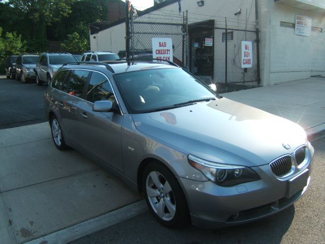 BMW 5 series Luxury Premier Wagon