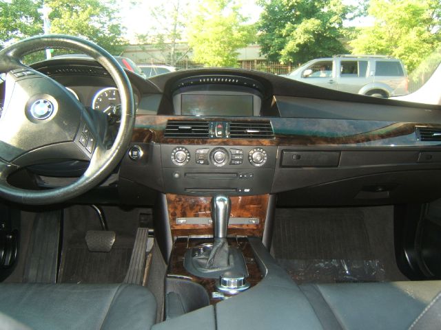 BMW 5 series 2006 photo 8