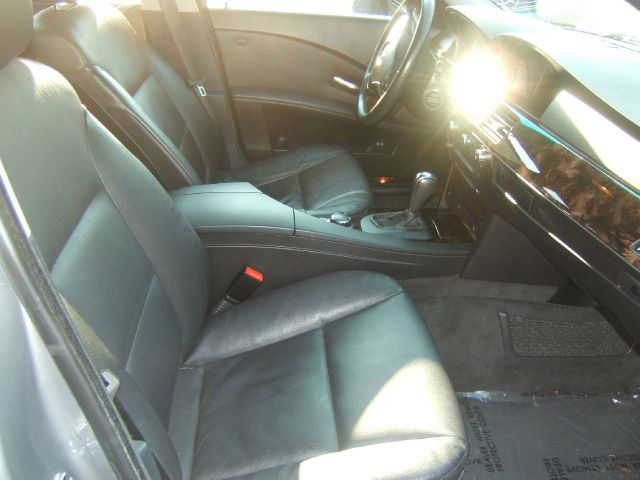 BMW 5 series 2006 photo 9