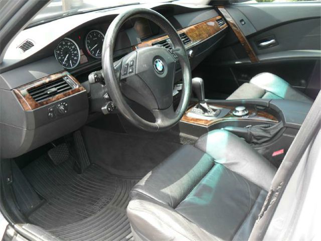 BMW 5 series 2006 photo 21