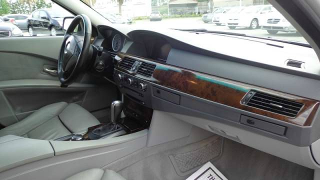 BMW 5 series 2006 photo 10