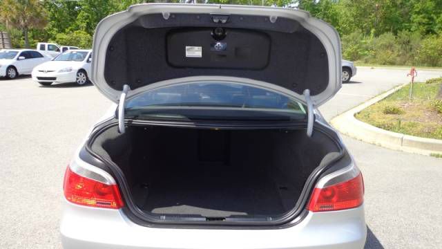 BMW 5 series 2006 photo 2