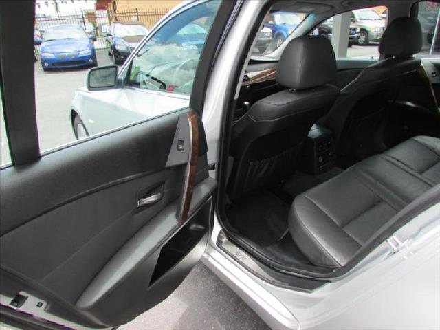 BMW 5 series 2006 photo 17