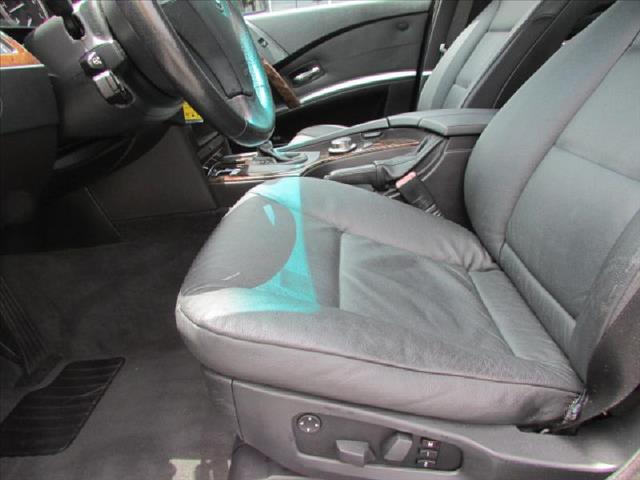 BMW 5 series 2006 photo 29