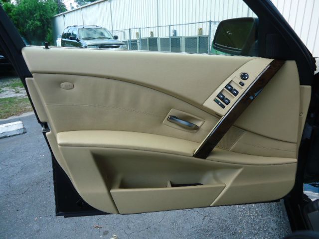 BMW 5 series 2006 photo 21