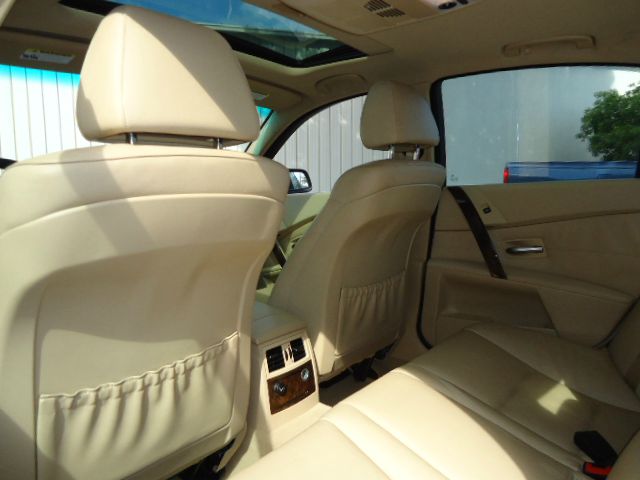 BMW 5 series 2006 photo 30