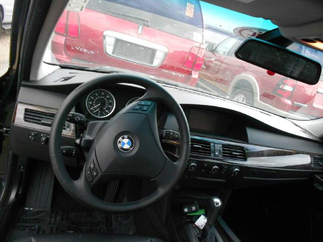 BMW 5 series 2006 photo 3