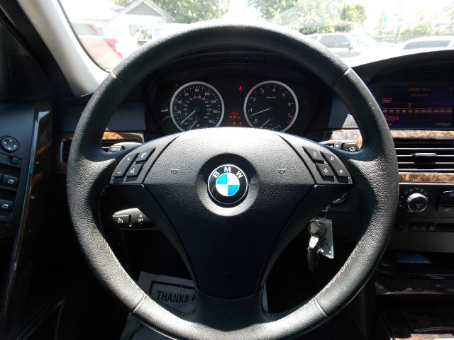 BMW 5 series 2006 photo 12