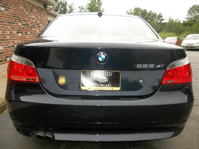 BMW 5 series 2006 photo 1