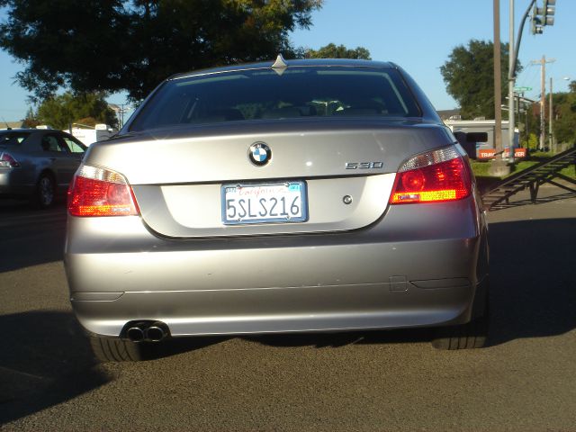 BMW 5 series 2006 photo 2