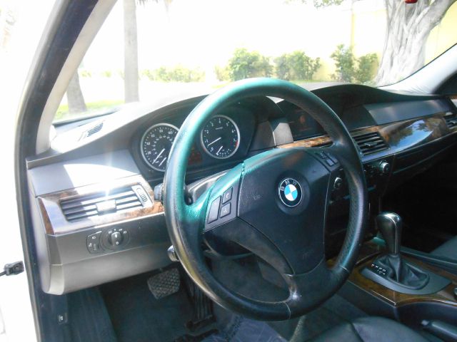 BMW 5 series 2006 photo 1