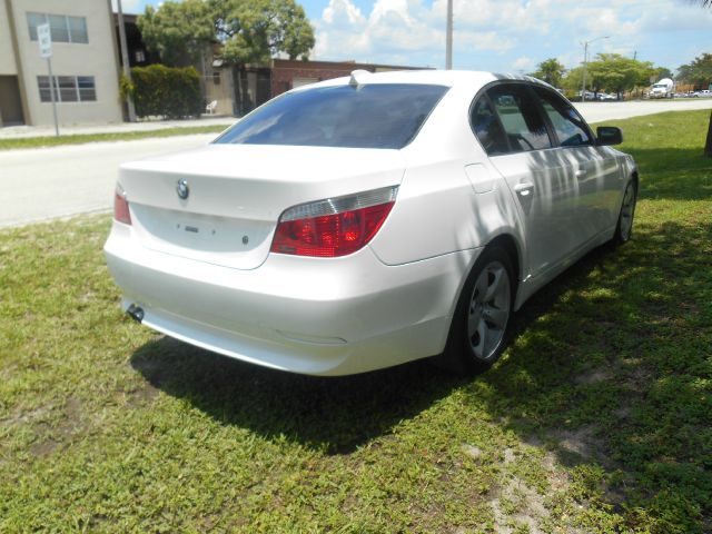 BMW 5 series 2006 photo 3