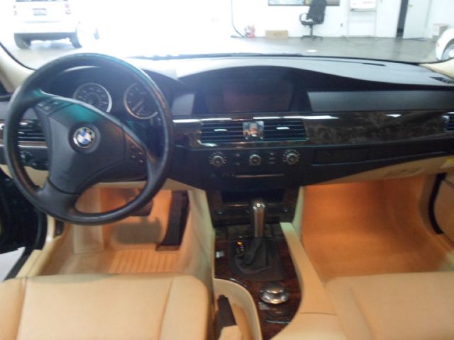 BMW 5 series 2006 photo 9