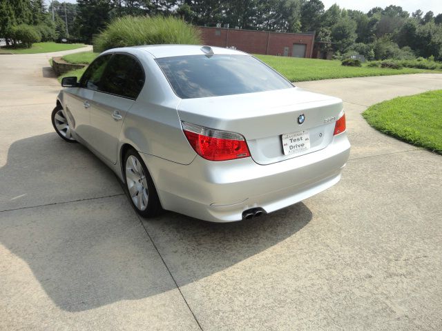 BMW 5 series 2007 photo 2