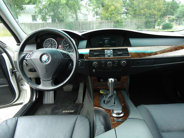 BMW 5 series 2007 photo 2