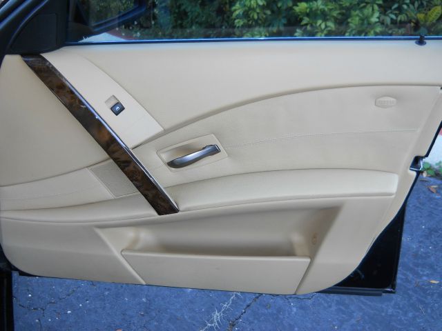 BMW 5 series 2007 photo 19