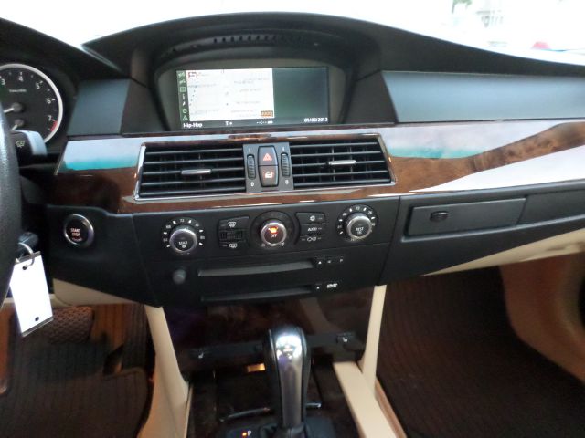 BMW 5 series 2007 photo 12