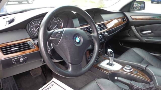 BMW 5 series 2008 photo 12