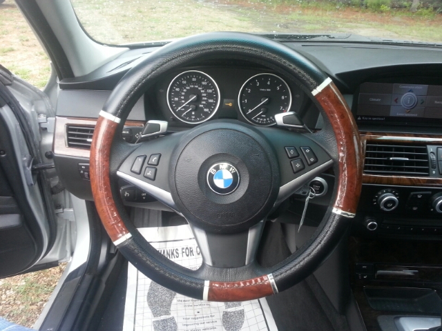 BMW 5 series 2008 photo 2