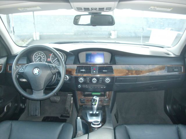 BMW 5 series 2008 photo 2